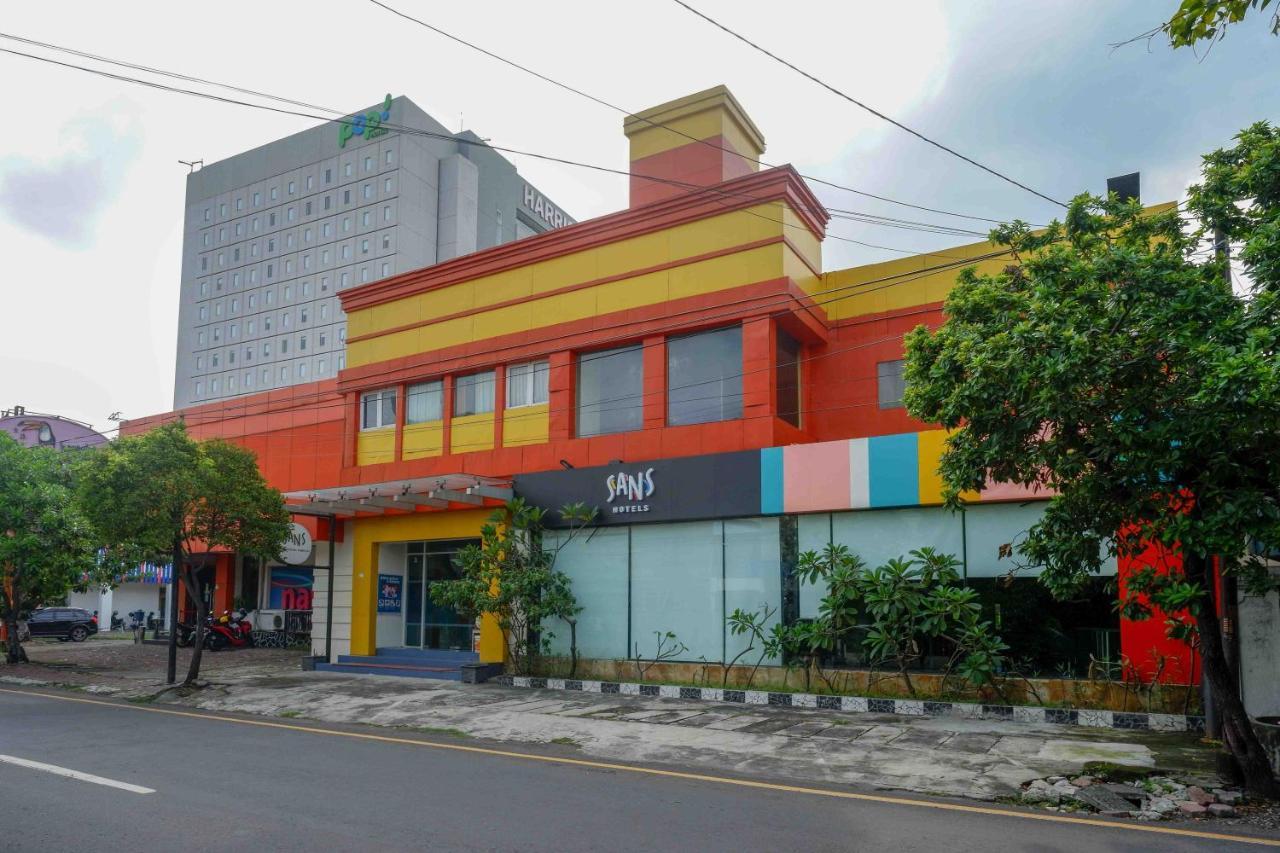 Sans Hotel International Surabaya Gubeng Εξωτερικό φωτογραφία