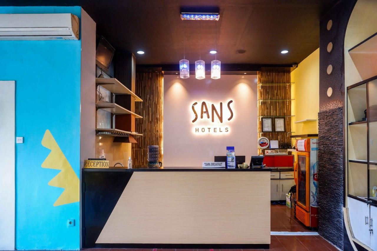 Sans Hotel International Surabaya Gubeng Εξωτερικό φωτογραφία