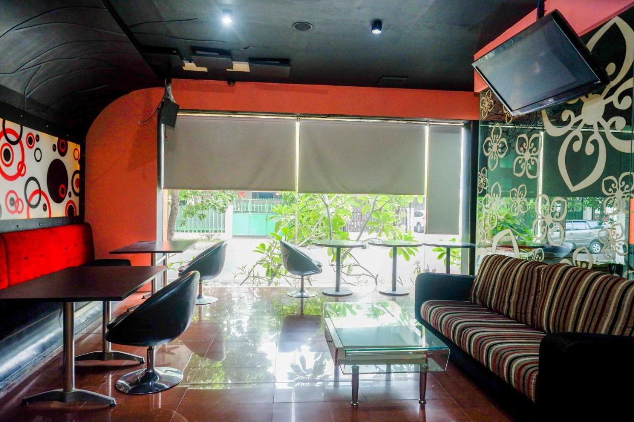 Sans Hotel International Surabaya Gubeng Εξωτερικό φωτογραφία