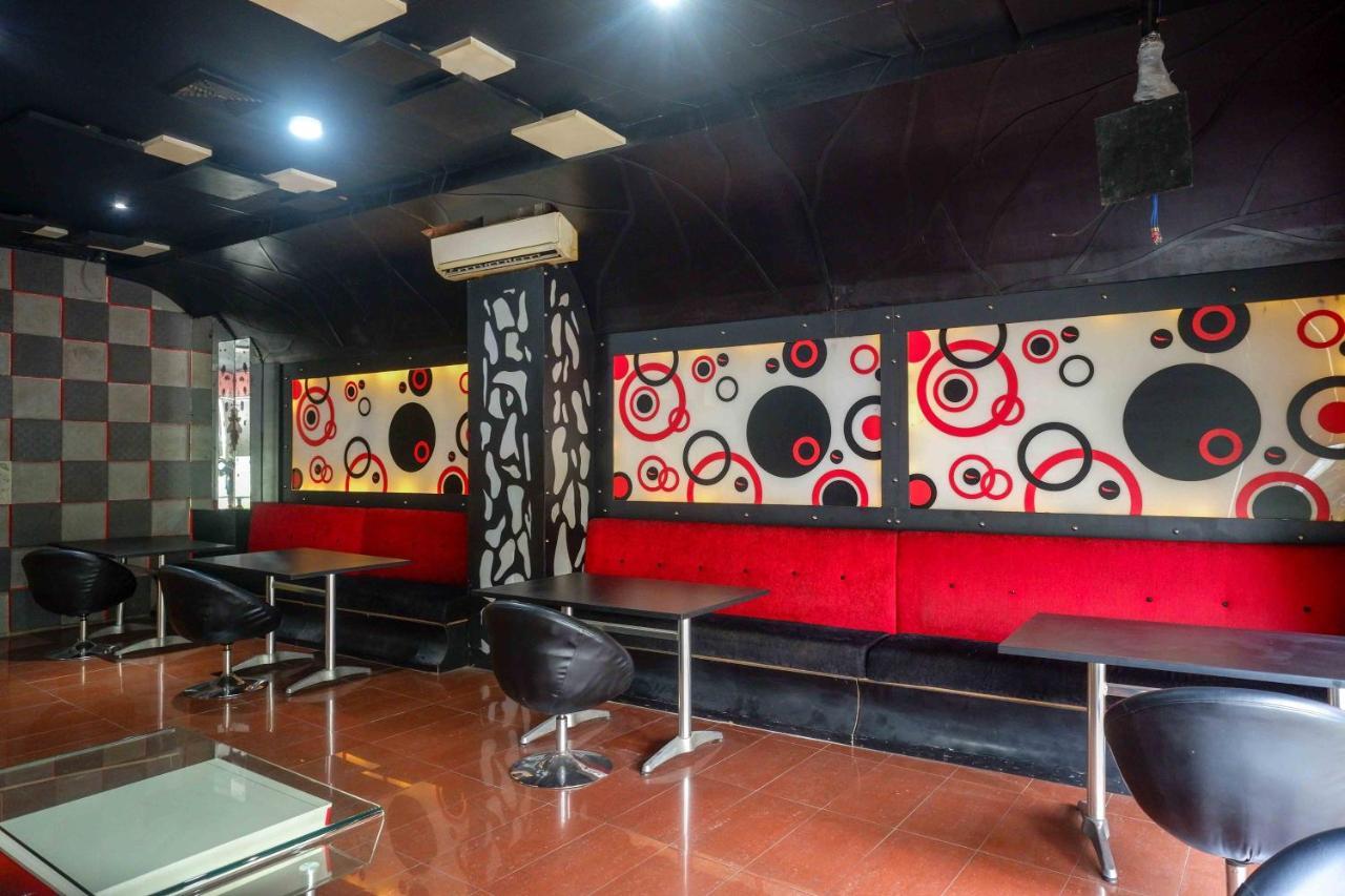 Sans Hotel International Surabaya Gubeng Εξωτερικό φωτογραφία