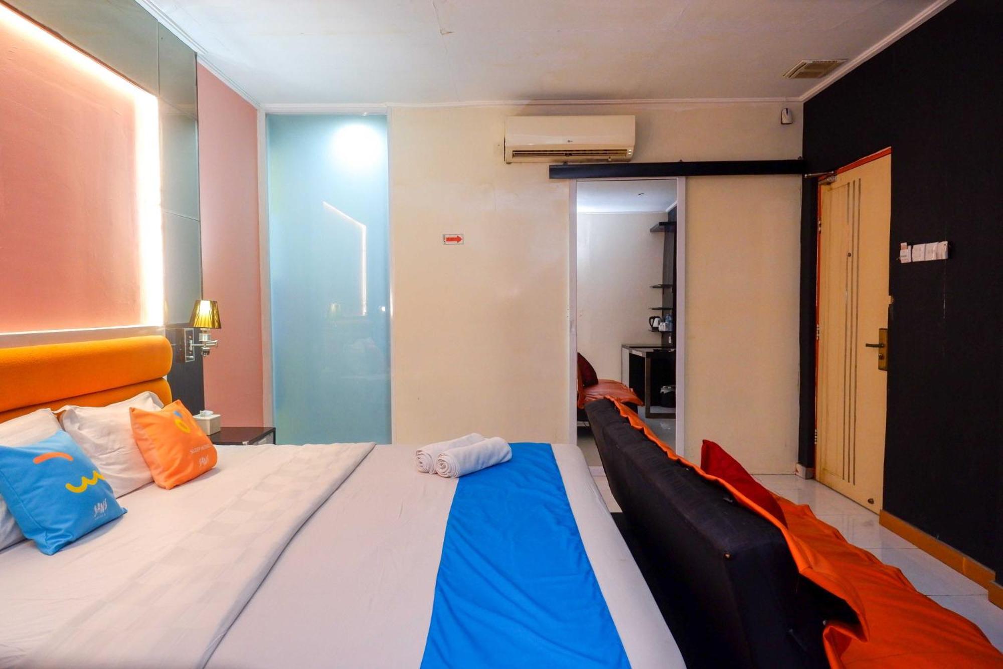 Sans Hotel International Surabaya Gubeng Εξωτερικό φωτογραφία
