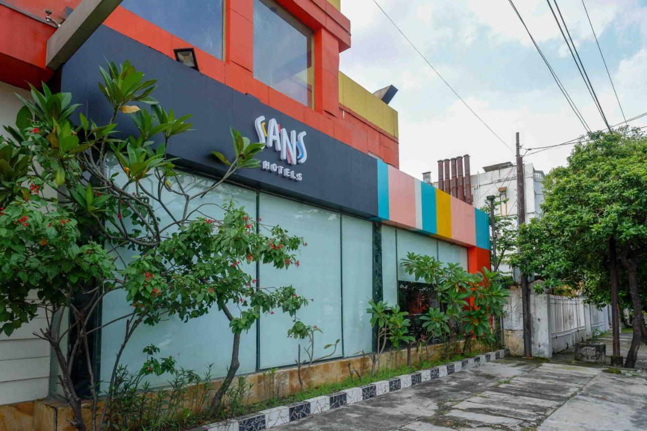 Sans Hotel International Surabaya Gubeng Εξωτερικό φωτογραφία