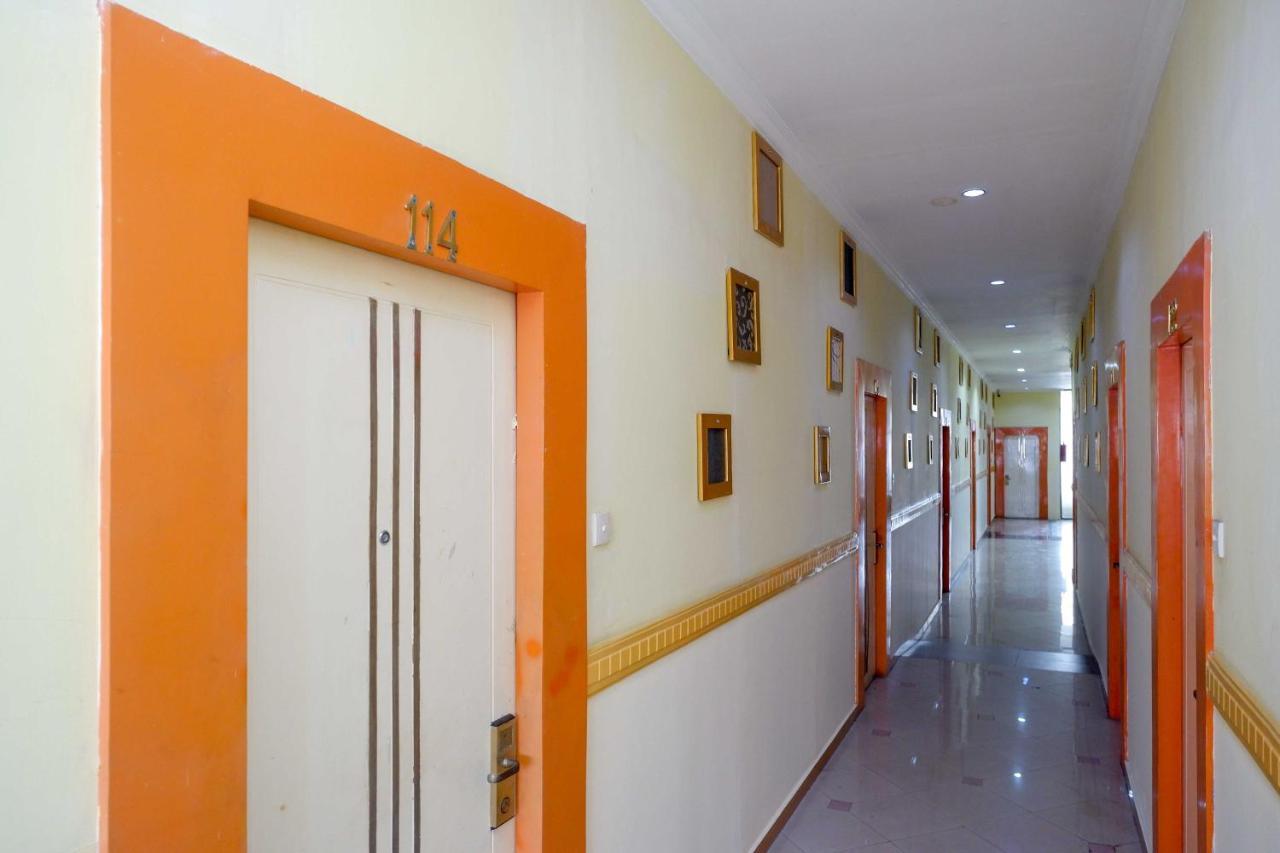 Sans Hotel International Surabaya Gubeng Εξωτερικό φωτογραφία