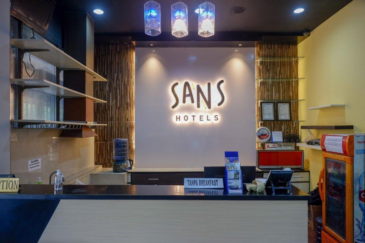 Sans Hotel International Surabaya Gubeng Εξωτερικό φωτογραφία