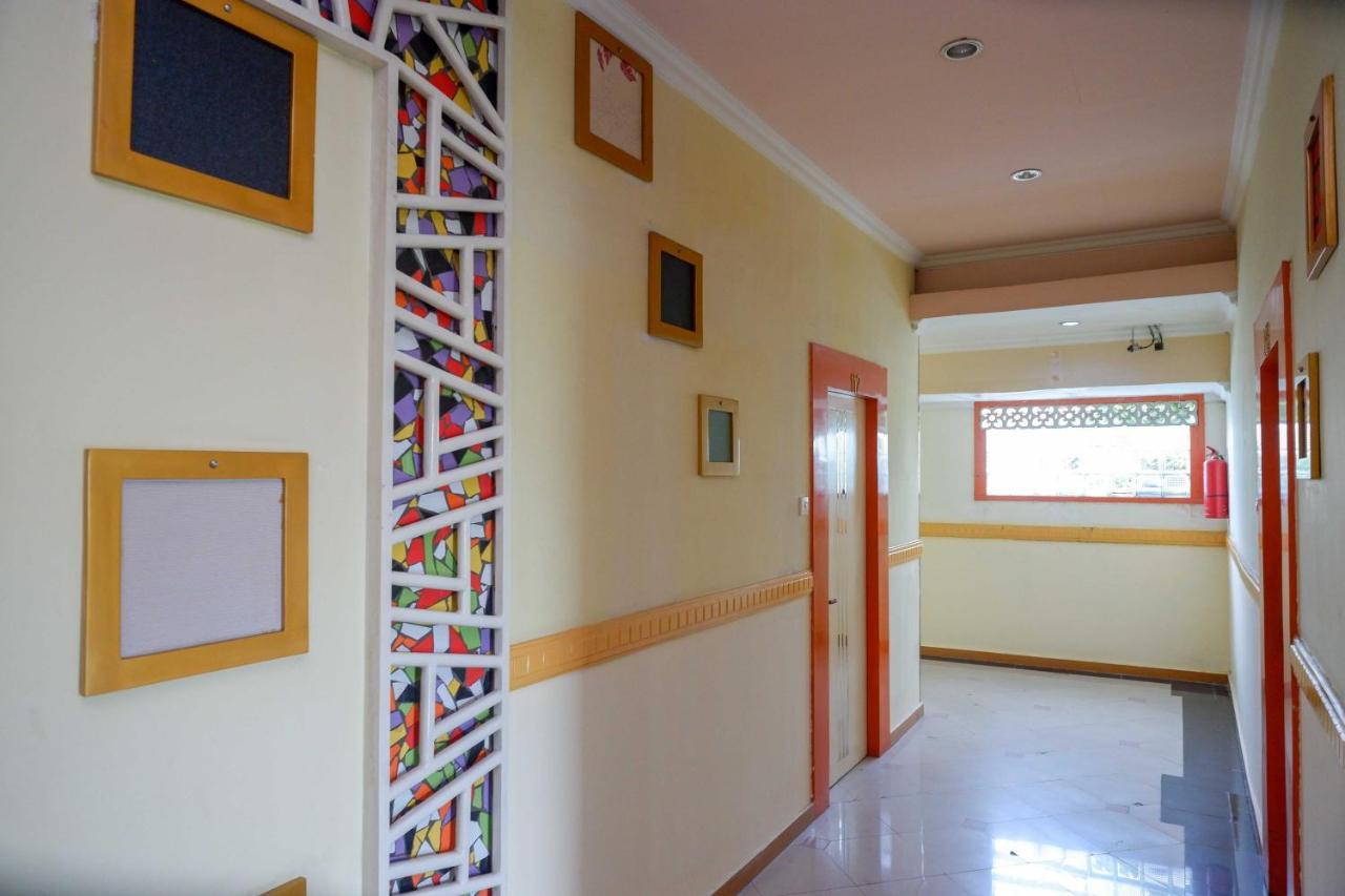 Sans Hotel International Surabaya Gubeng Εξωτερικό φωτογραφία