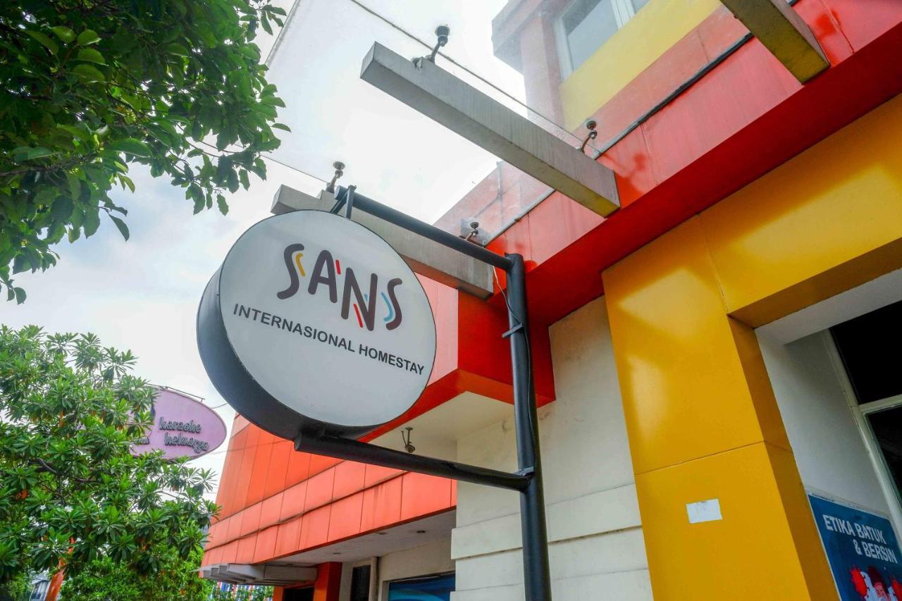 Sans Hotel International Surabaya Gubeng Εξωτερικό φωτογραφία