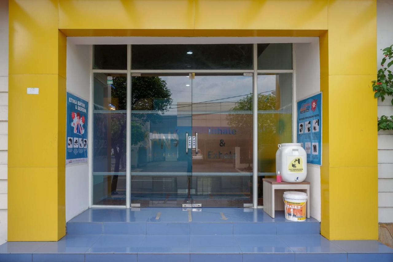 Sans Hotel International Surabaya Gubeng Εξωτερικό φωτογραφία