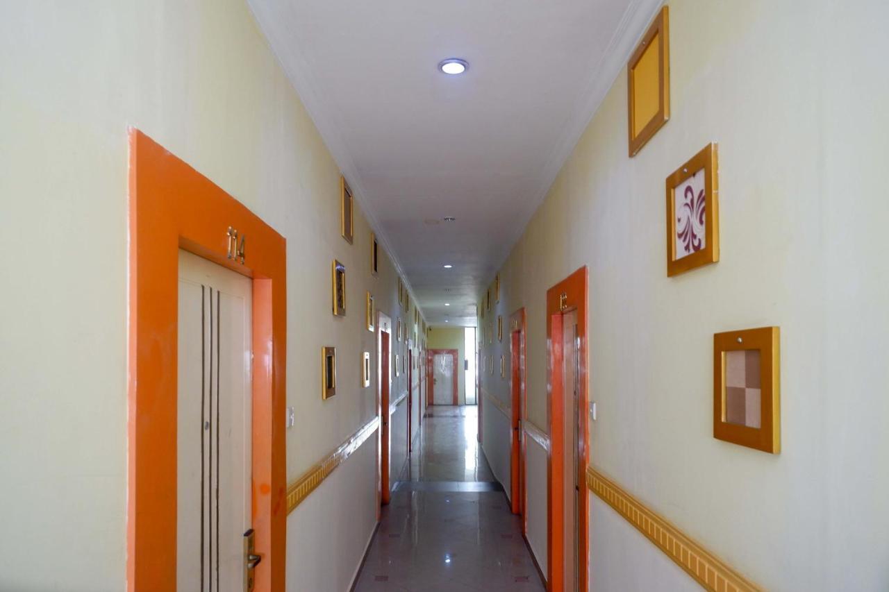 Sans Hotel International Surabaya Gubeng Εξωτερικό φωτογραφία